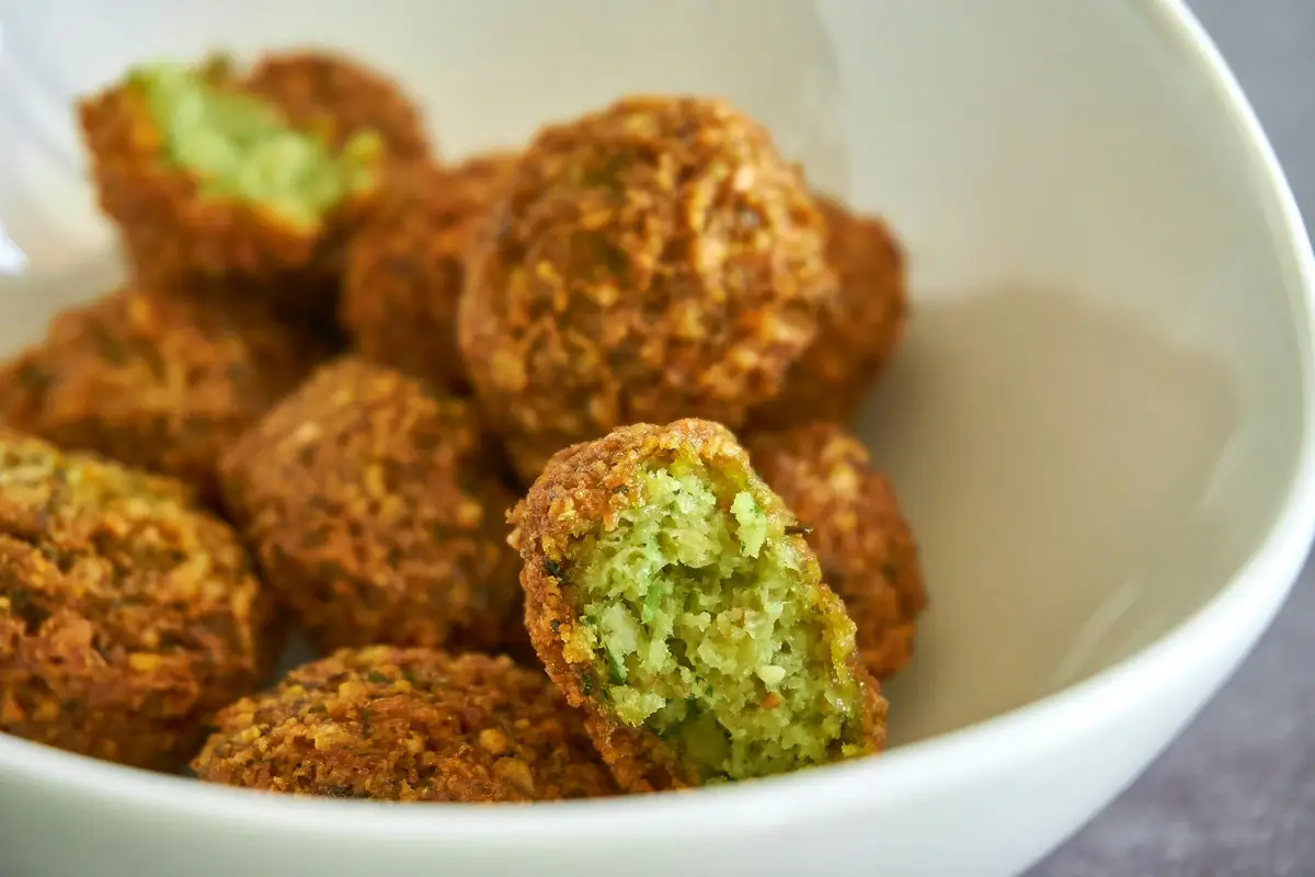 Imagem ilustrativa: falafel na airfryer
