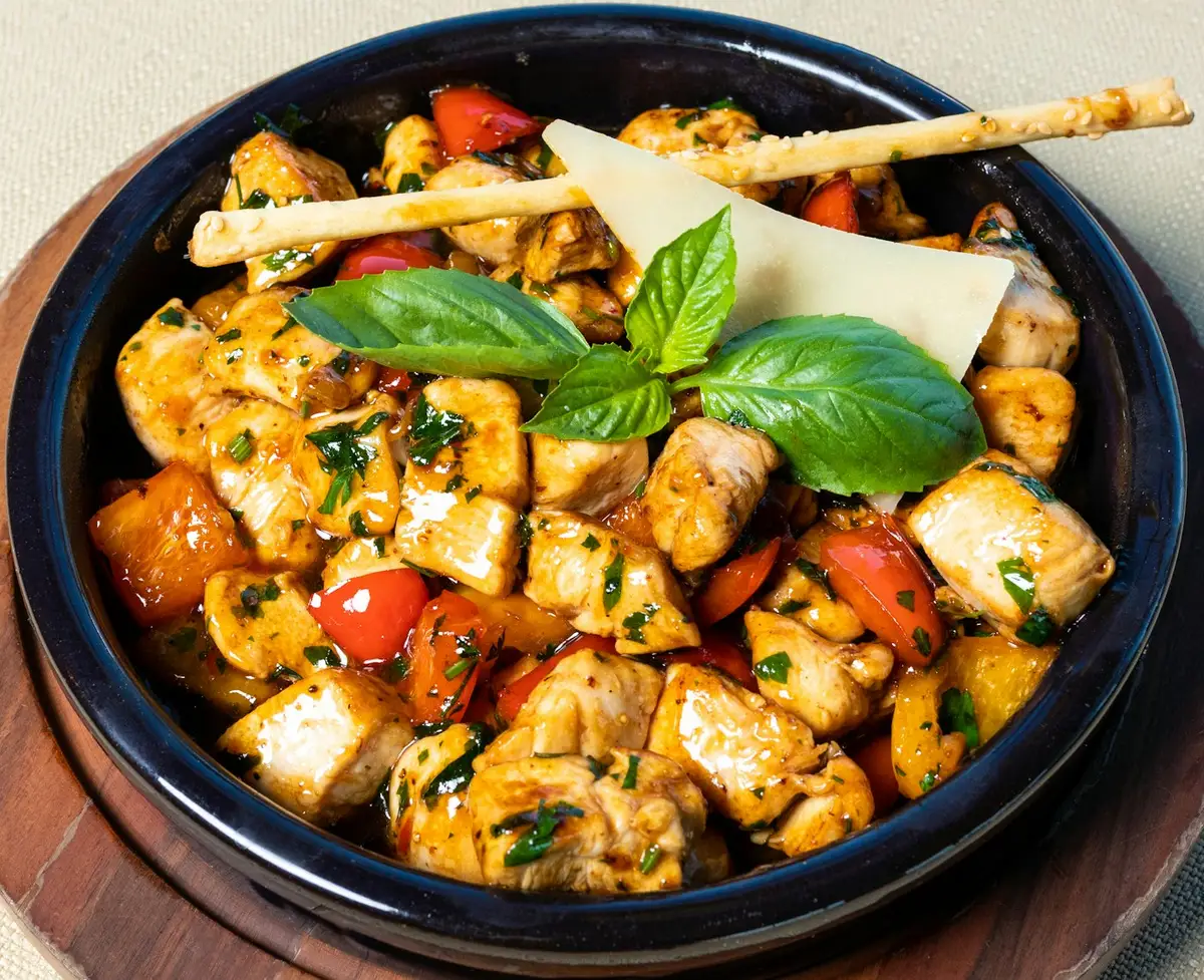 Imagem ilustrativa: souvlaki de frango na airfryer